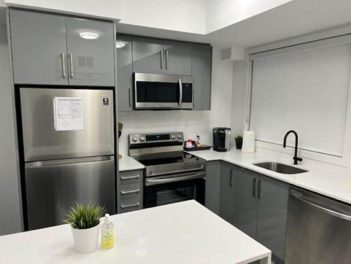Stylish Townhome Gem With Several Amenities Just Minutes To The Falls Niagara-Fälle Exterior foto