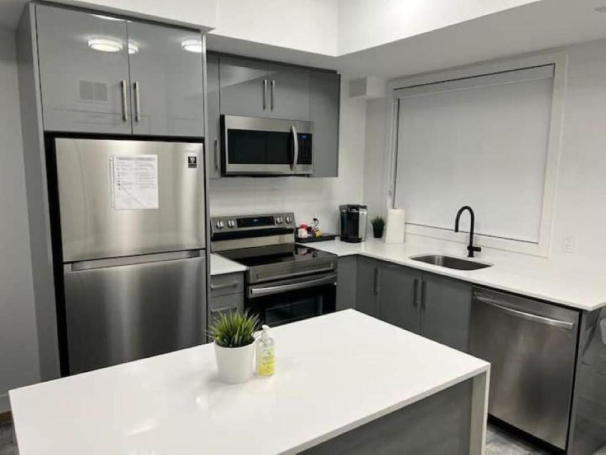 Stylish Townhome Gem With Several Amenities Just Minutes To The Falls Niagara-Fälle Exterior foto